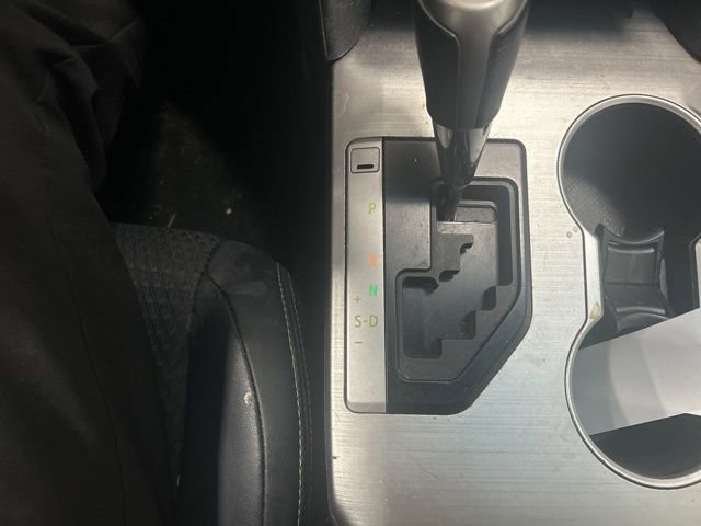 Used 2012 Toyota Camry SE FWD image 13