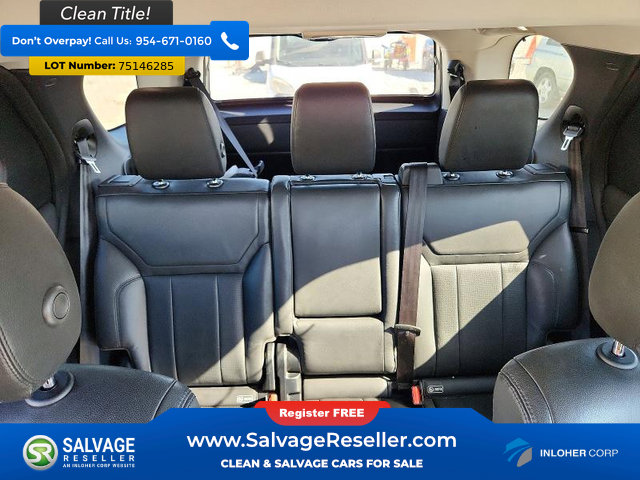 Used 2017 Land Rover Discovery SE AWD/4WD image 13