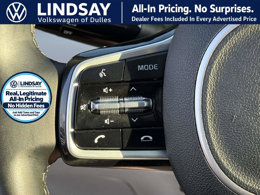 Used 2022 Kia Sorento S w/ Panoramic Sunroof Package AWD/4WD image 24