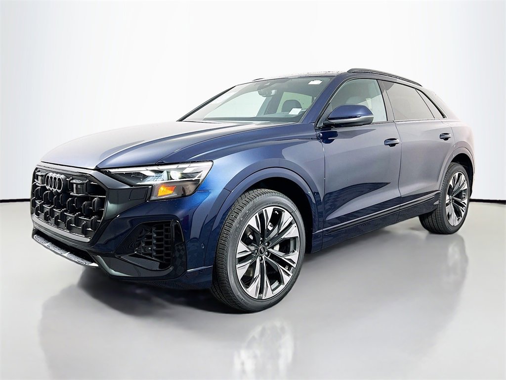 New 2025 Audi Q8 Premium video 3