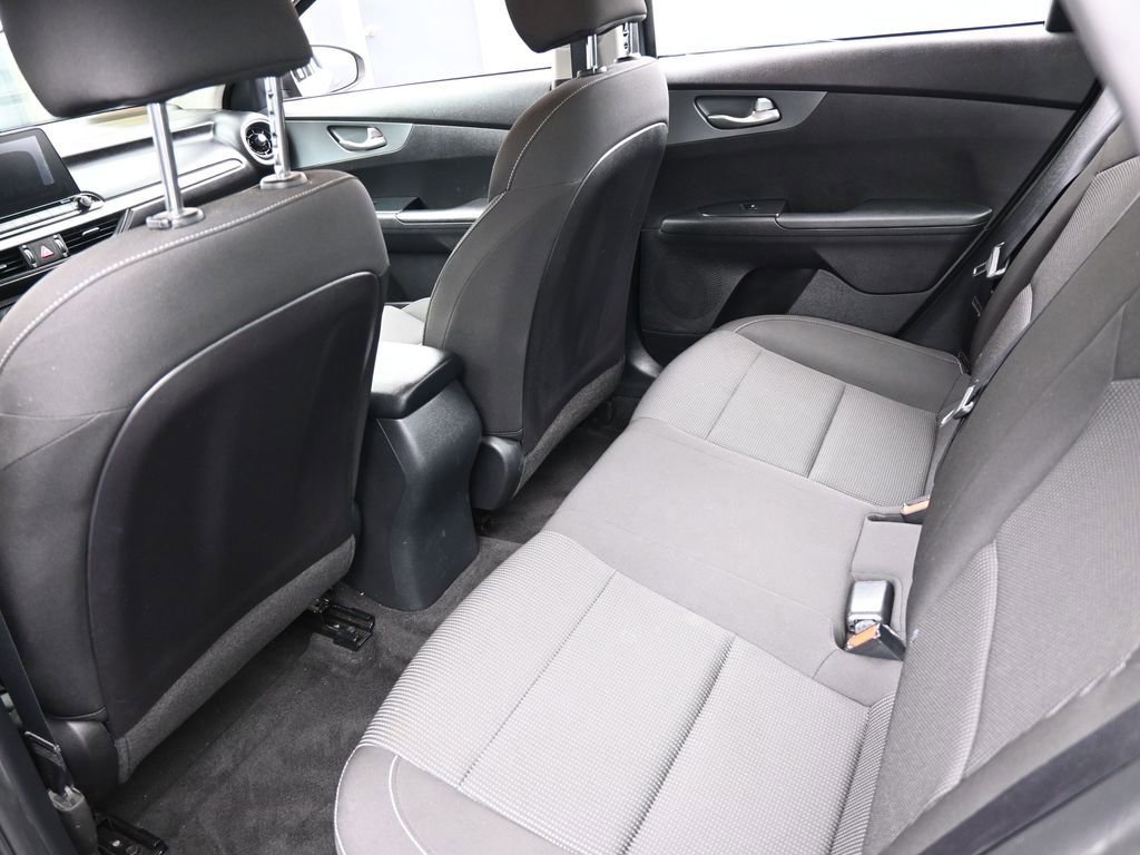 Used 2021 Kia Forte LXS image 31