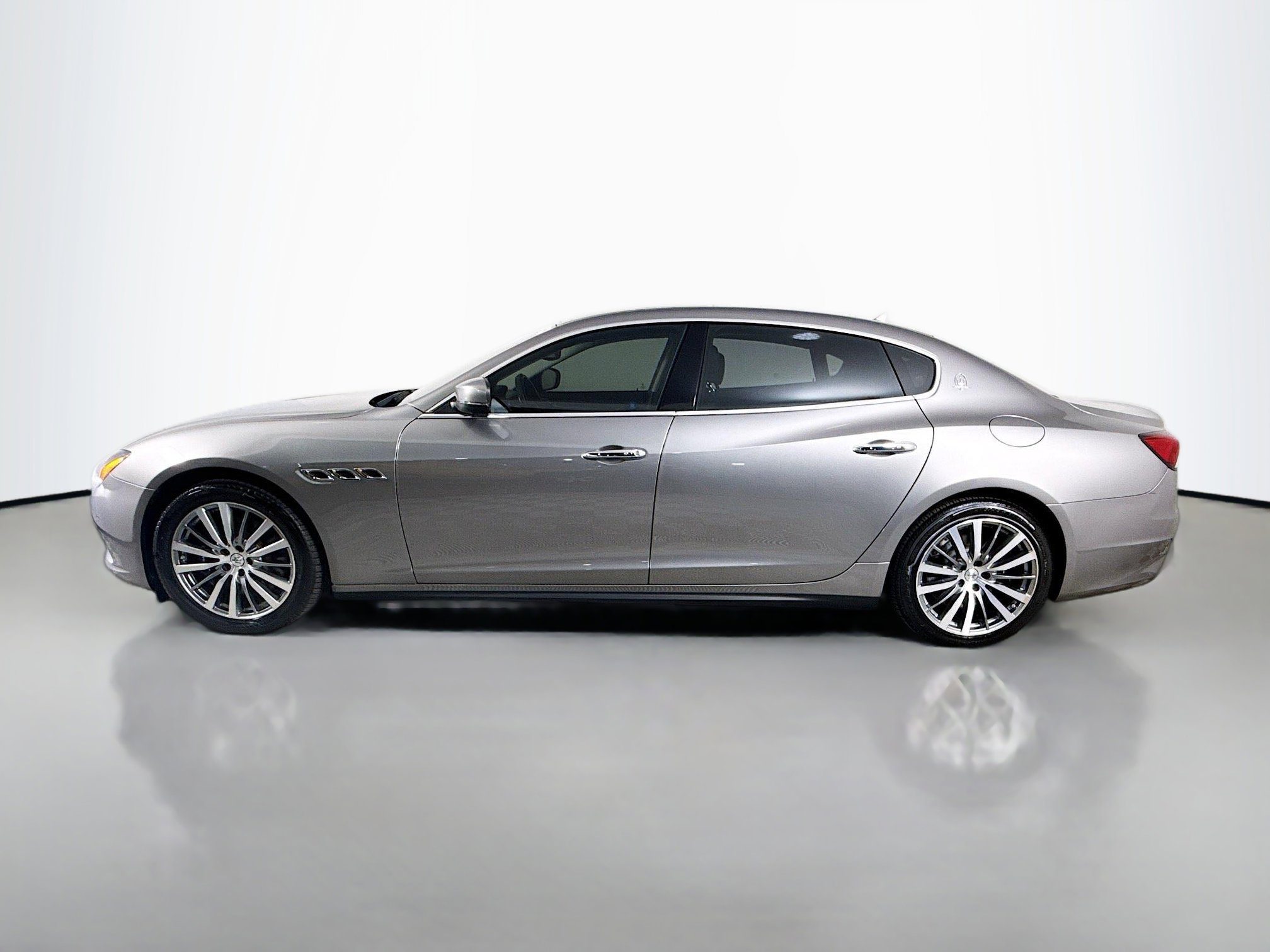 Used 2021 Maserati Quattroporte S image 6