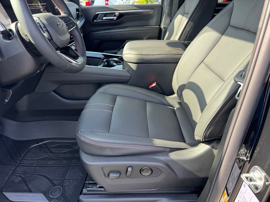 New 2026 Chevrolet Suburban RST w/ Adventure Package 2 - Box RWD image 19
