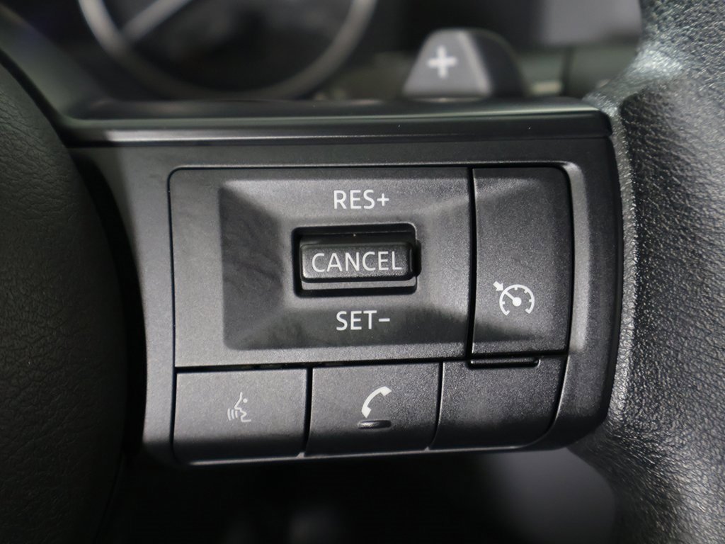 Used 2024 Nissan Pathfinder S image 41