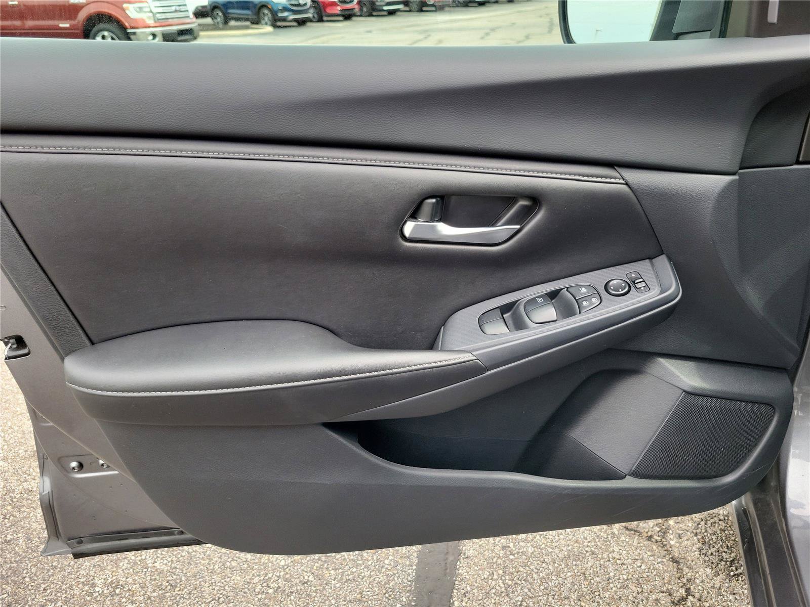 Used 2024 Nissan Sentra SV FWD image 18