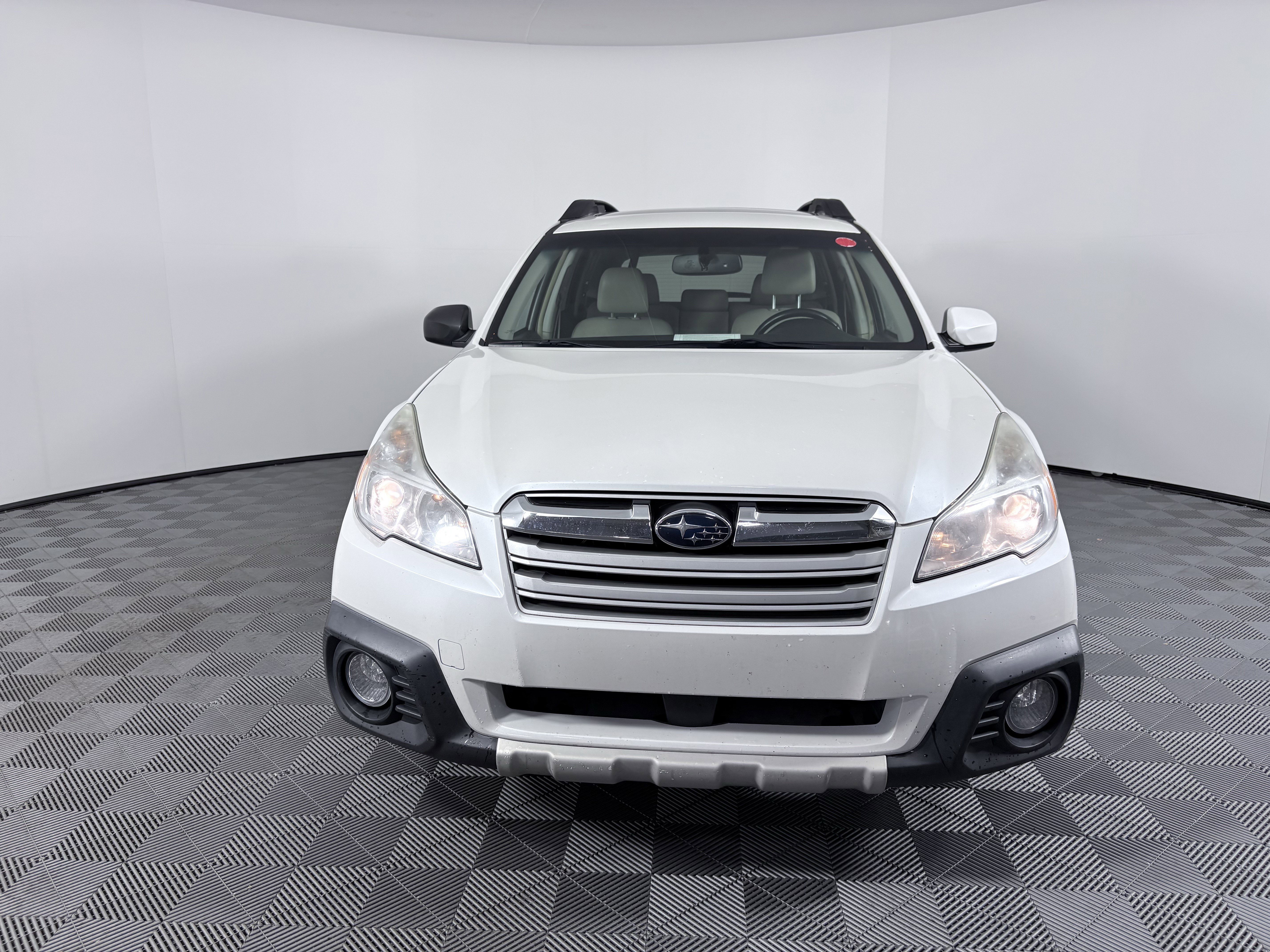 Used 2014 Subaru Outback 2.5i Limited w/ Moonroof Package image 11