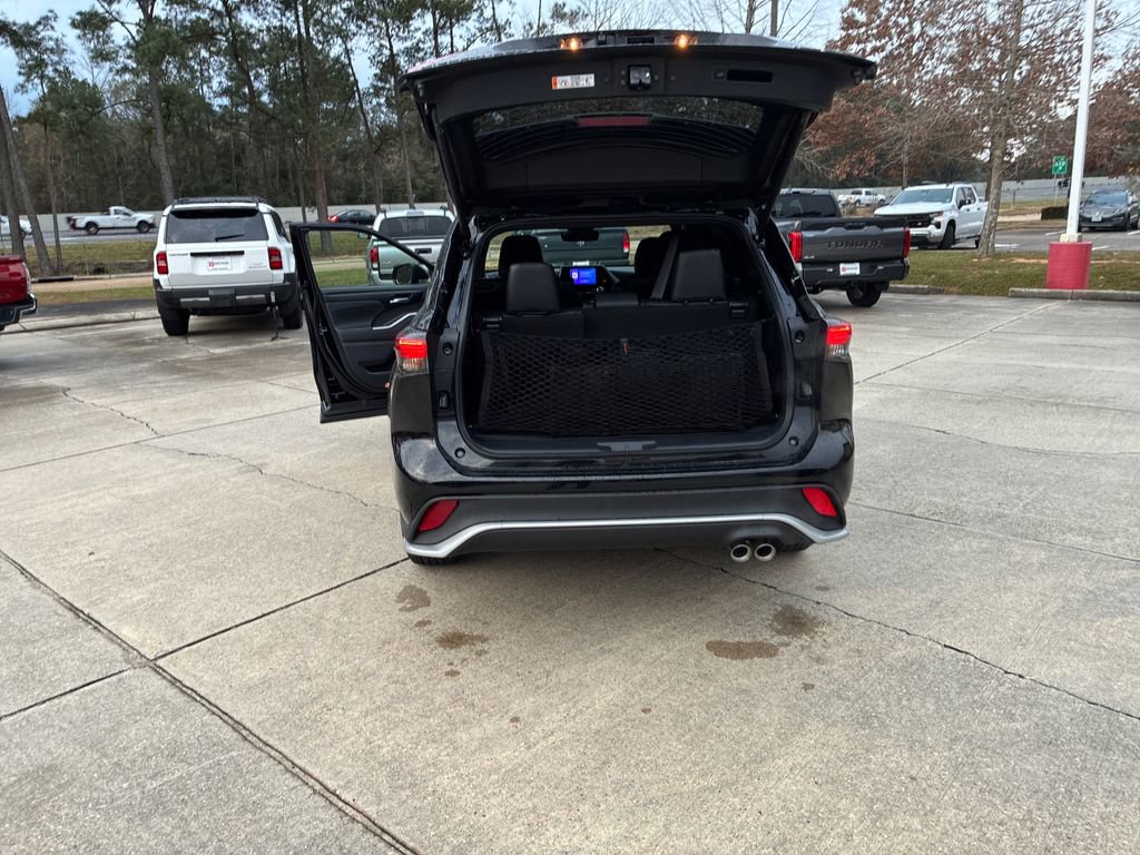 New 2026 Toyota Highlander XSE image 33
