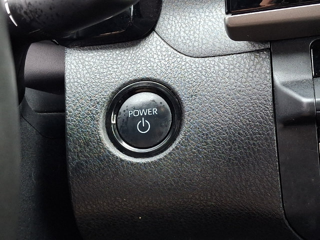 Used 2025 Toyota Camry SE FWD image 23