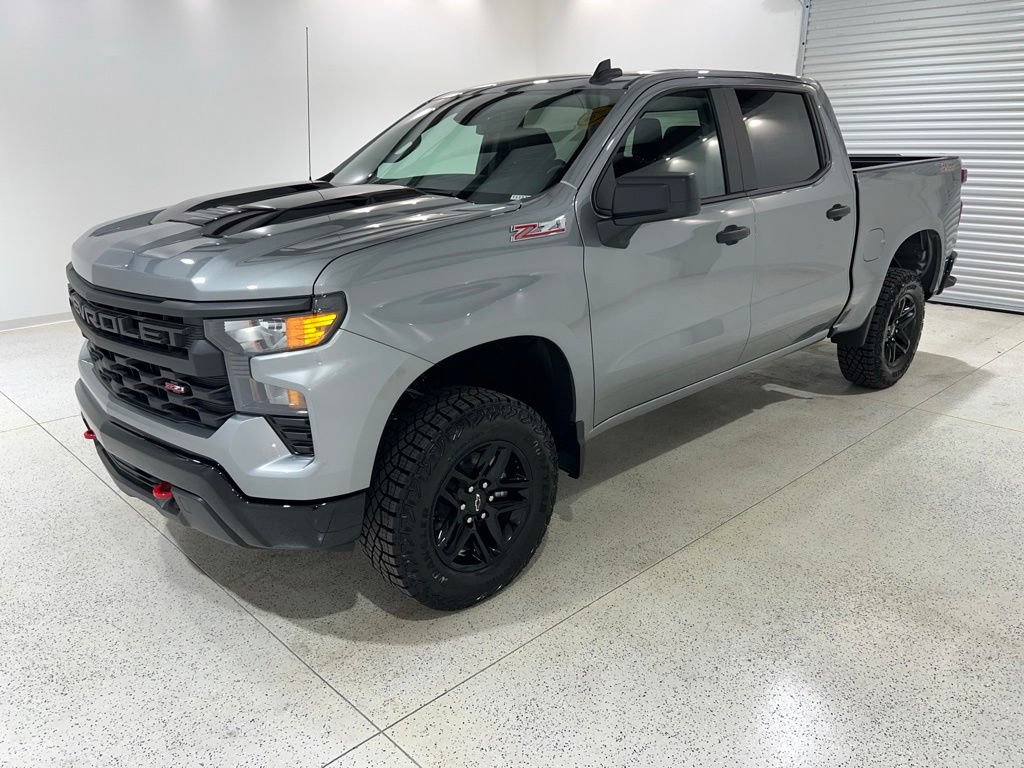 New 2026 Chevrolet Silverado 1500 Custom Trail Boss AWD/4WD image 1