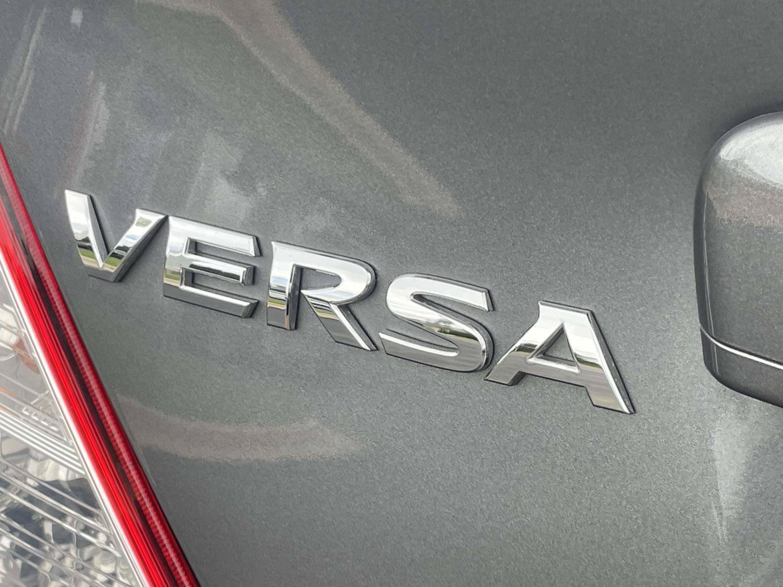 Used 2018 Nissan Versa SV FWD image 6