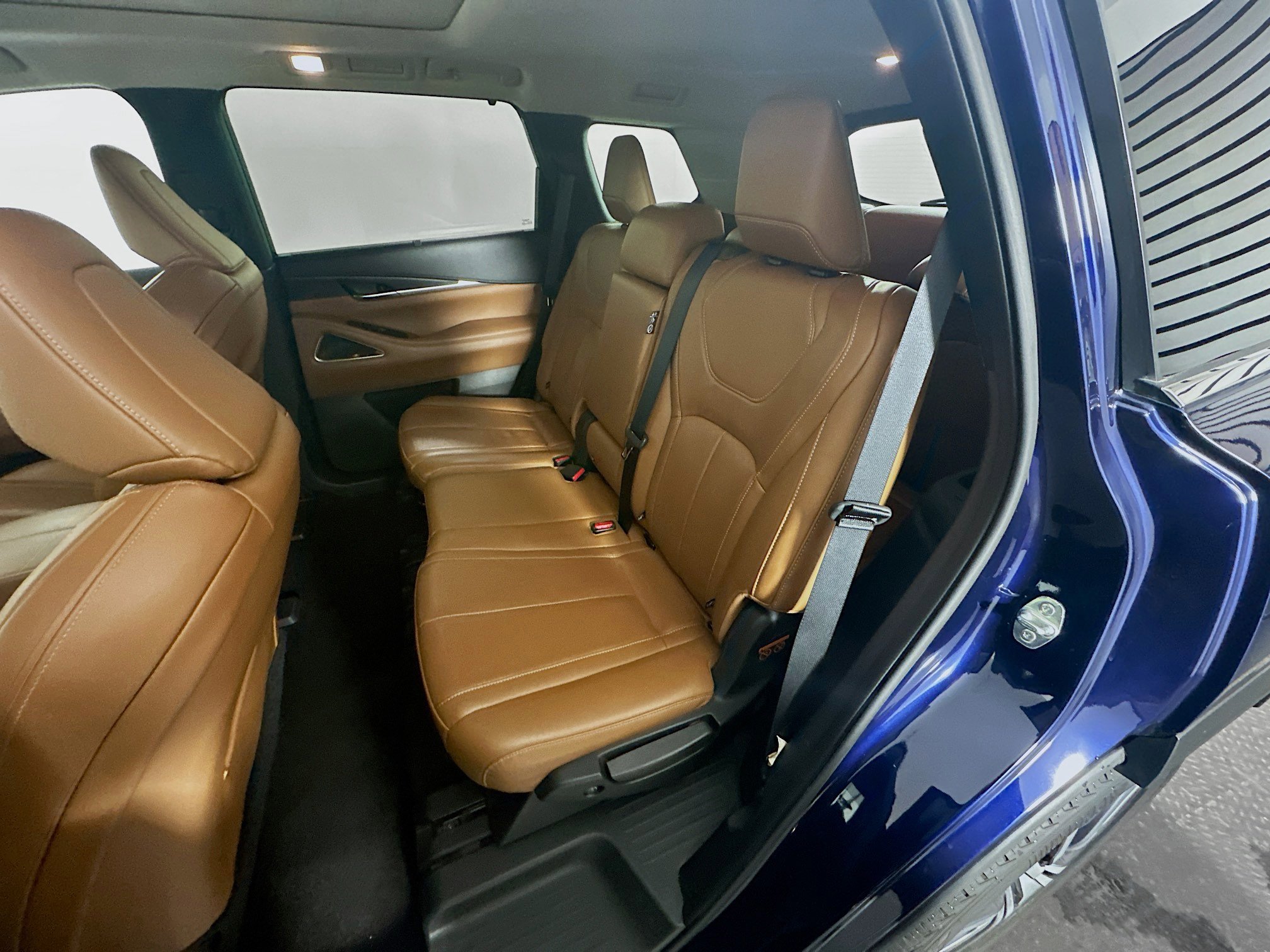 Used 2023 INFINITI QX60 Sensory AWD/4WD image 28
