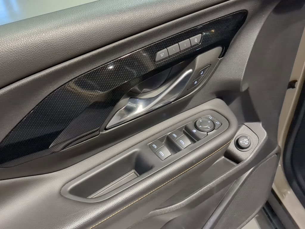 Used 2022 GMC Terrain AT4 image 16