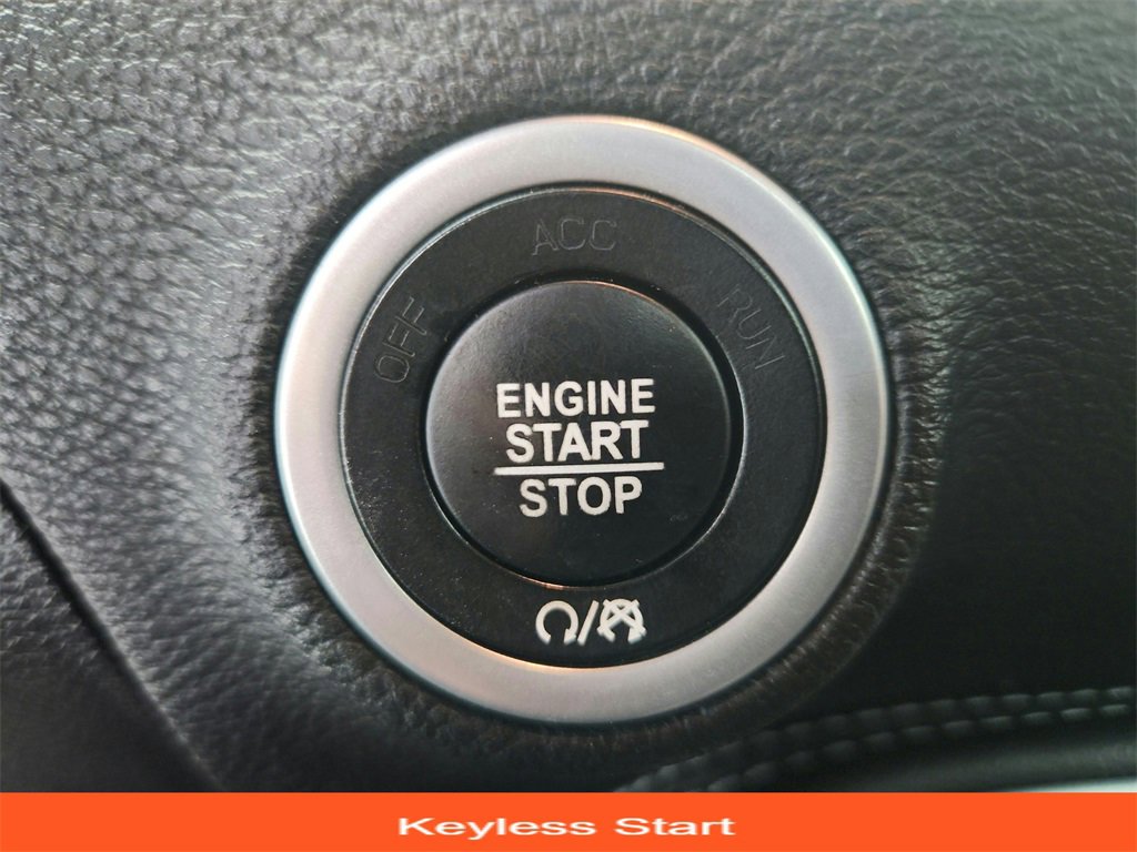 Used 2019 Dodge Challenger SXT image 28