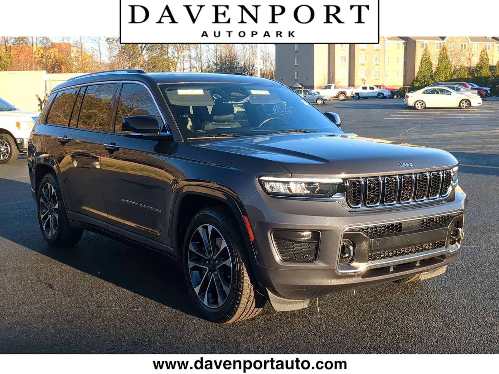 Used 2022 Jeep Grand Cherokee L Overland image 1