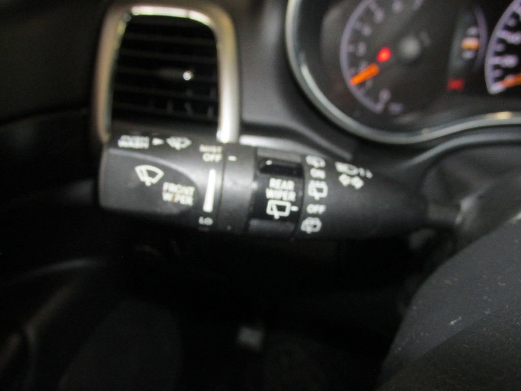 Used 2021 Jeep Grand Cherokee Laredo w/ Security & Convenience Group image 18