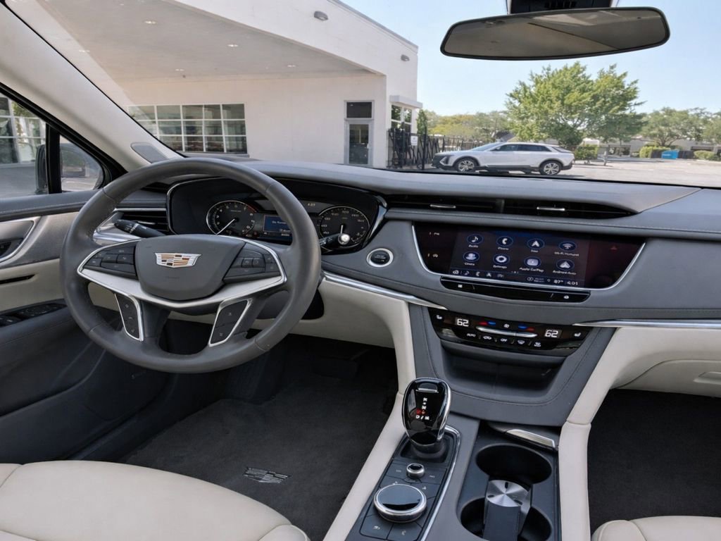 Certified 2023 Cadillac XT5 Premium Luxury w/ LPO, Premium Carpet Package FWD image 14