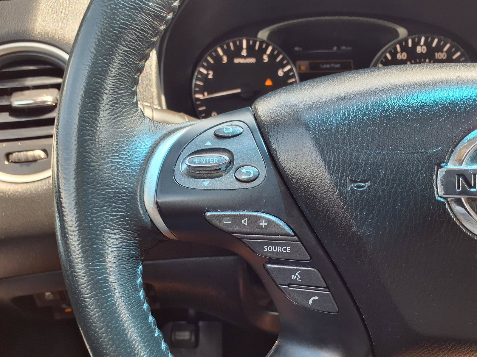 Used 2015 Nissan Pathfinder SL w/ SL Premium Package FWD image 20