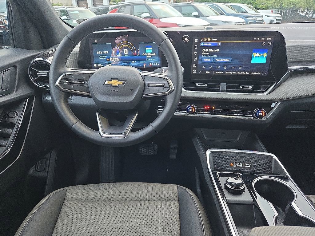 Used 2026 Chevrolet Equinox LT w/ Convenience Package II image 17