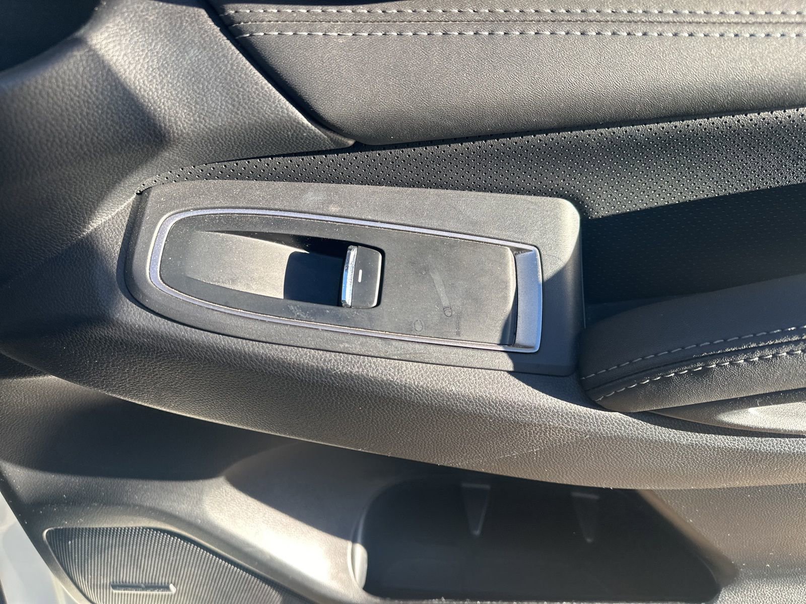 Used 2024 Subaru Ascent Limited w/ Technology Package image 30