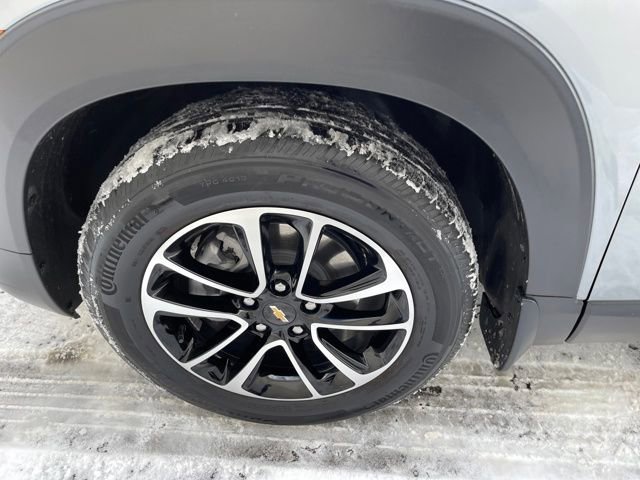 Used 2025 Chevrolet TrailBlazer LT w/ Driver Confidence Package image 34