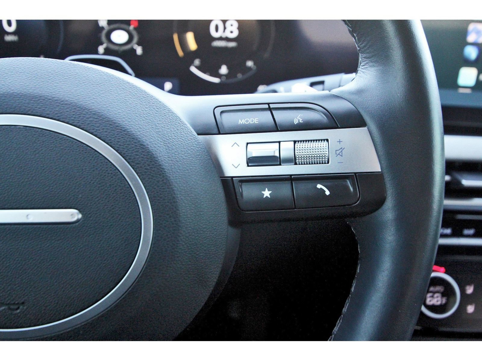 Certified 2025 Hyundai Santa Cruz Limited image 19