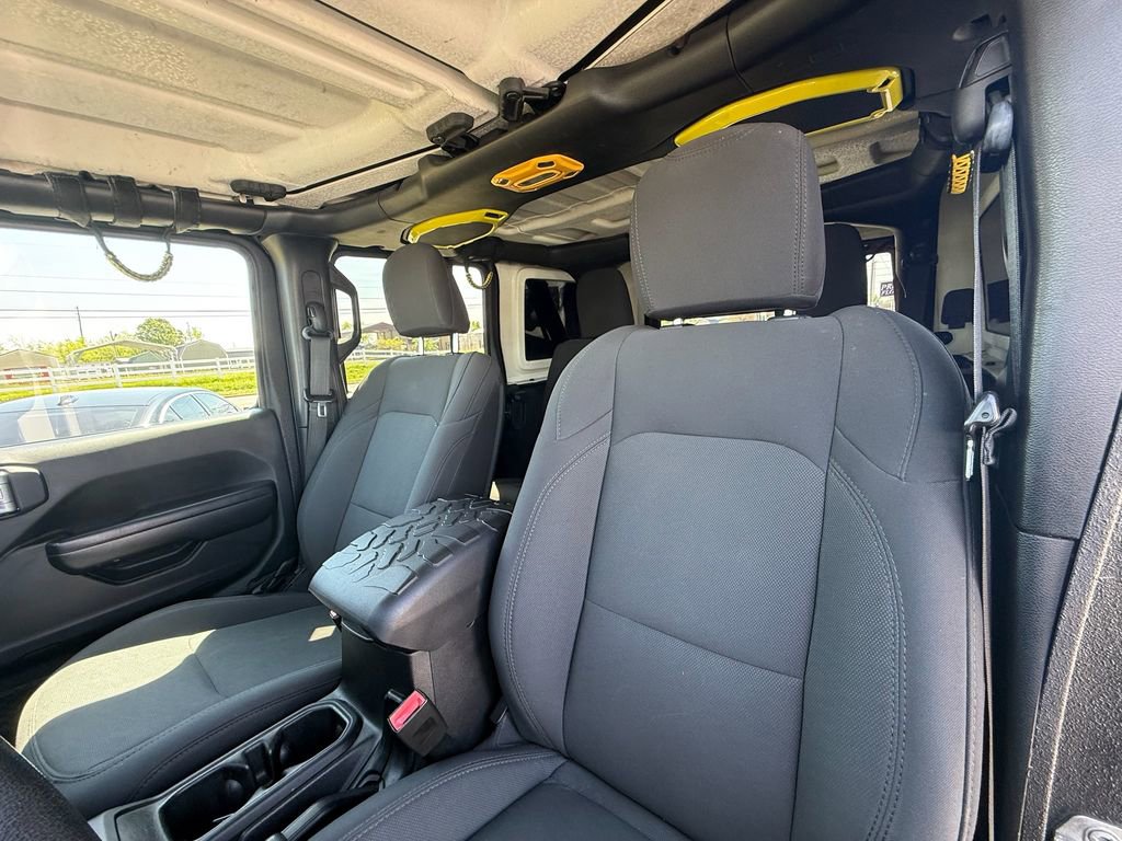 Used 2018 Jeep Wrangler Unlimited Sport image 13