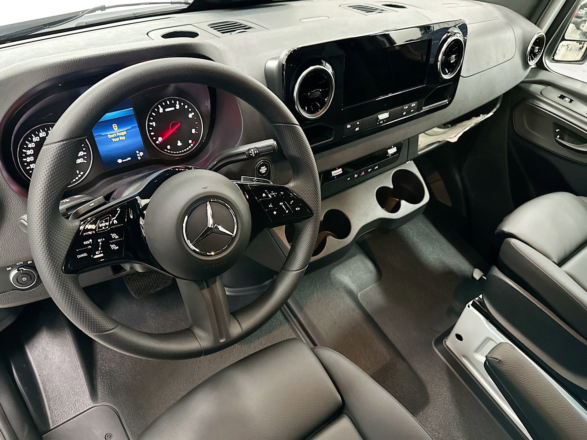 Used 2026 Mercedes-Benz Sprinter 2500 image 22