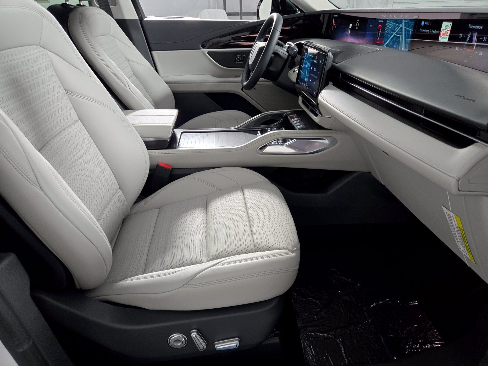 New 2026 Lincoln Nautilus Reserve w/ Jet Appearance Package AWD/4WD image 20