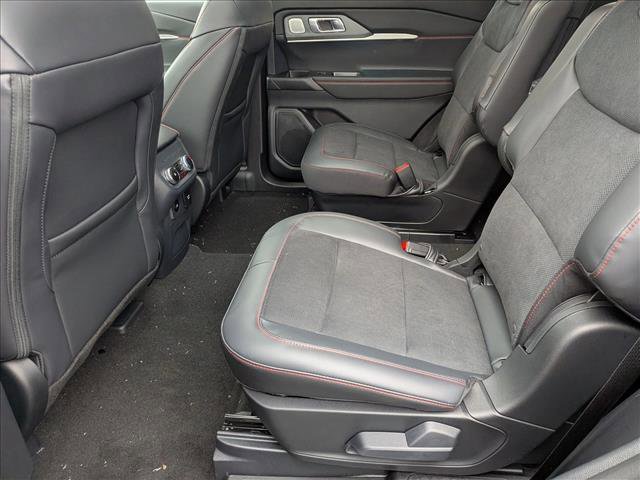 New 2026 Ford Explorer ST-Line w/ ST-Line Street Pack image 15