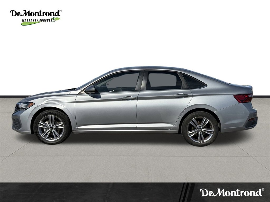 Used 2022 Volkswagen Jetta SE image 7