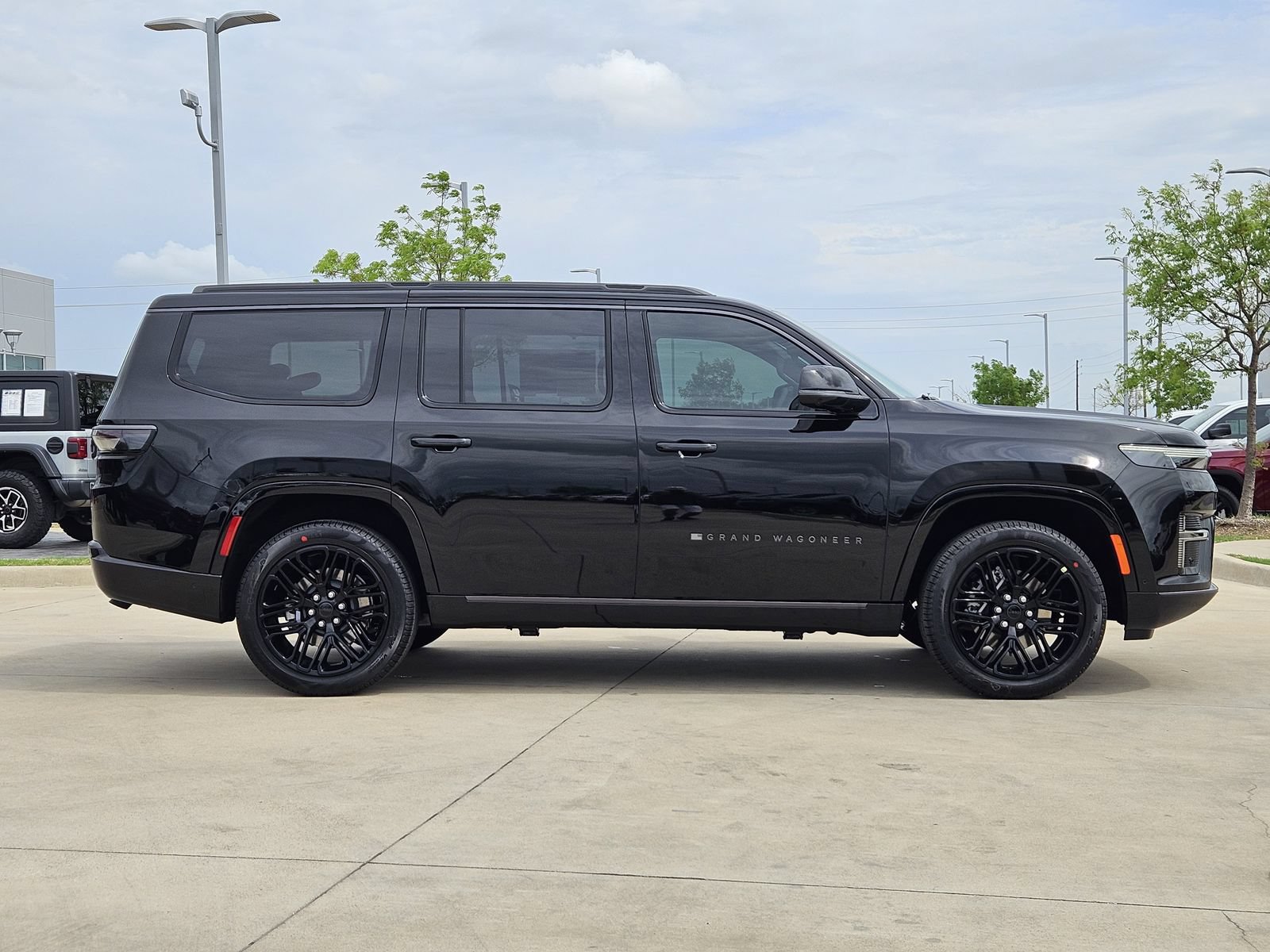 New 2026 Jeep Grand Wagoneer Limited AWD/4WD image 7