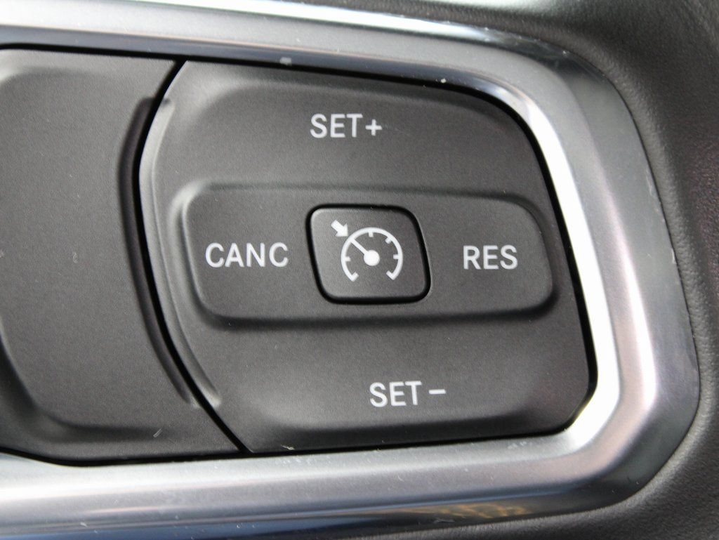 Used 2023 Jeep Wrangler Unlimited Sahara AWD/4WD image 50