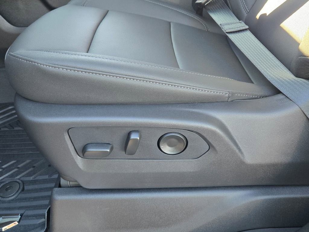 New 2026 Chevrolet Silverado 1500 LTZ w/ LTZ Premium Package image 19