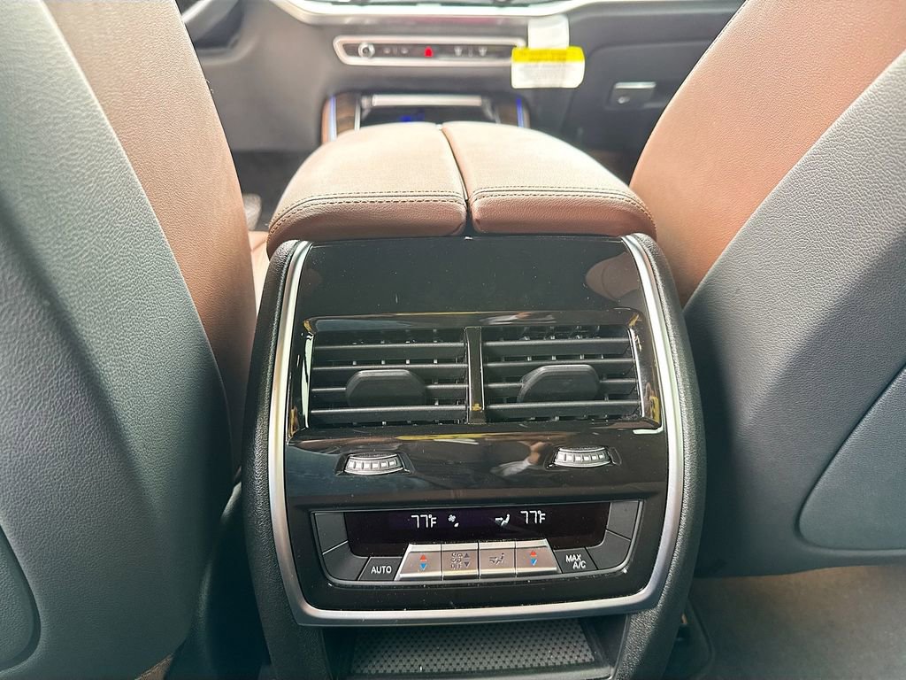 Used 2025 BMW X5 xDrive40i w/ Parking Assistance Package image 20