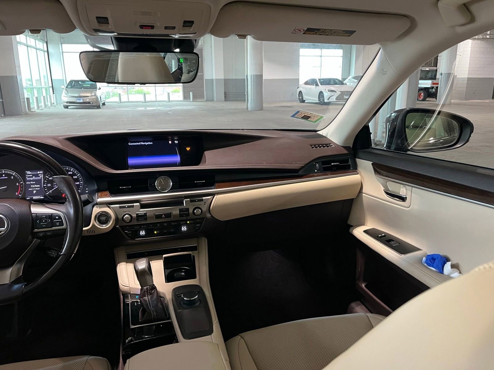 Used 2018 Lexus ES 350 w/ Premier Package FWD image 38