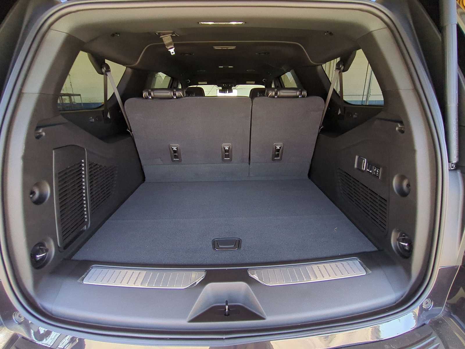 New 2026 Chevrolet Suburban Premier AWD/4WD image 25