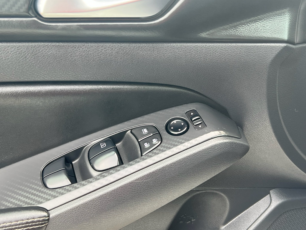 Used 2025 Nissan Altima 2.5 SV FWD image 19