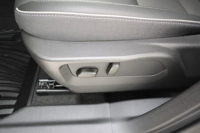 Used 2023 Buick Envision Essence image 10