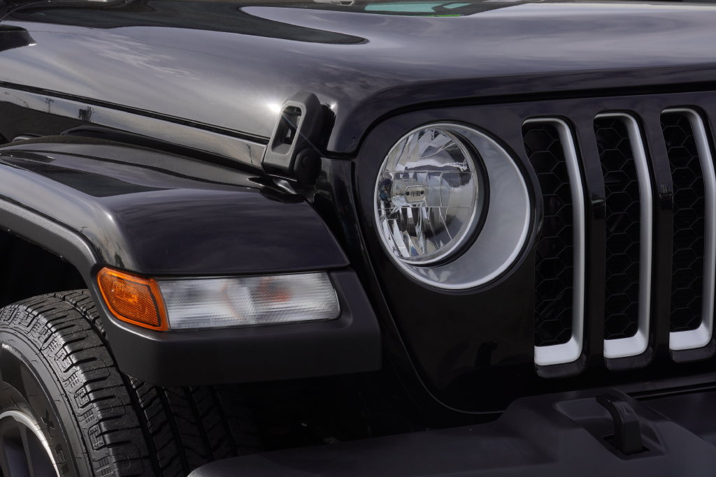 Used 2021 Jeep Gladiator Overland w/ Popular Equipment Package AWD/4WD image 12
