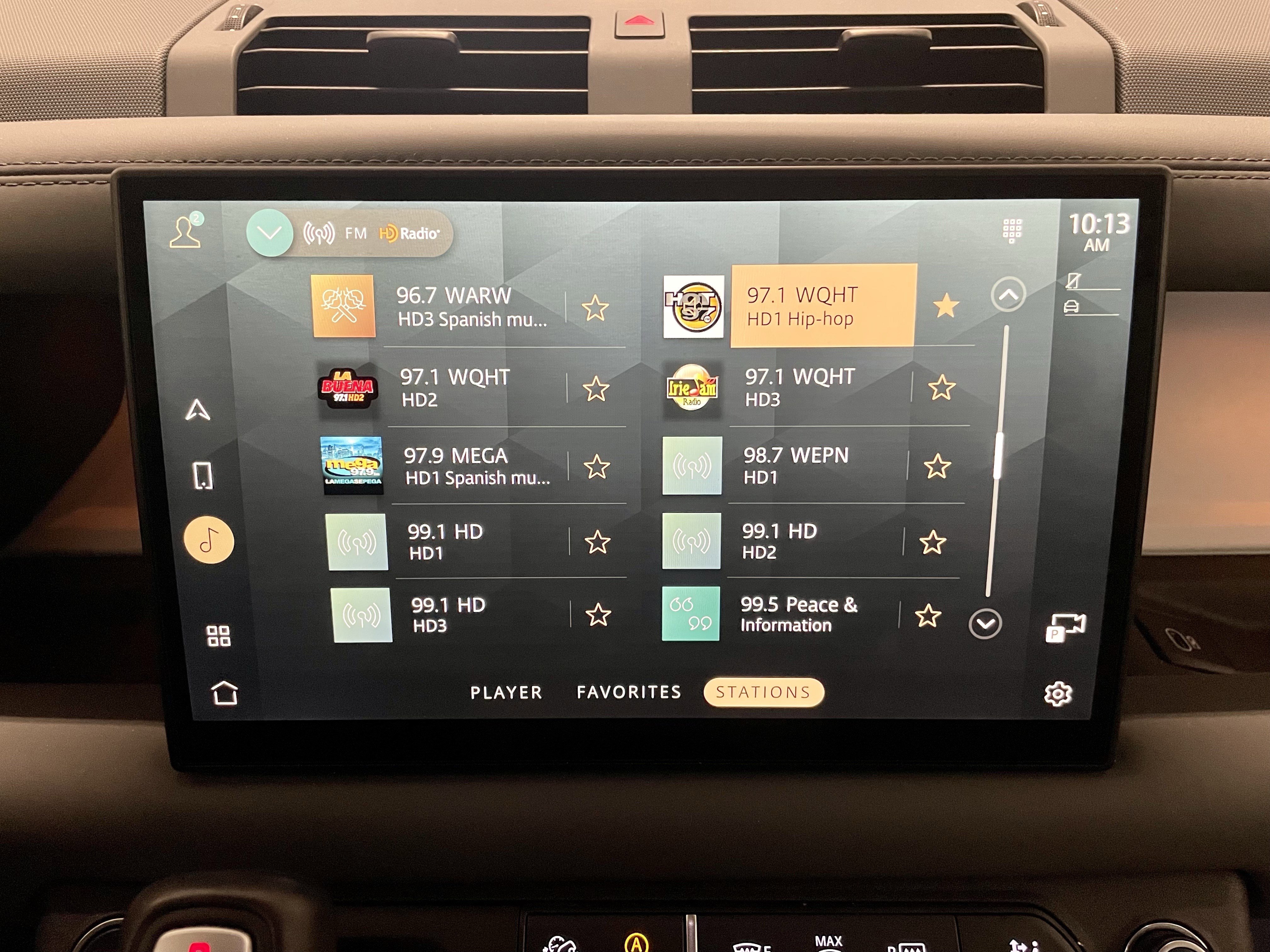 Certified 2024 Land Rover Defender 110 SE image 29