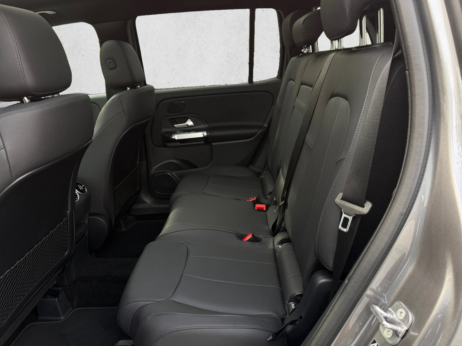 New 2026 Mercedes-Benz GLB 250 4MATIC image 17