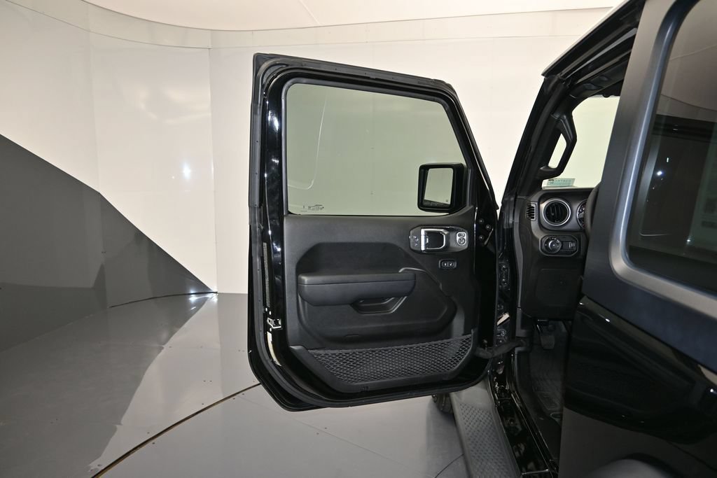 Used 2023 Jeep Wrangler Sport AWD/4WD image 10