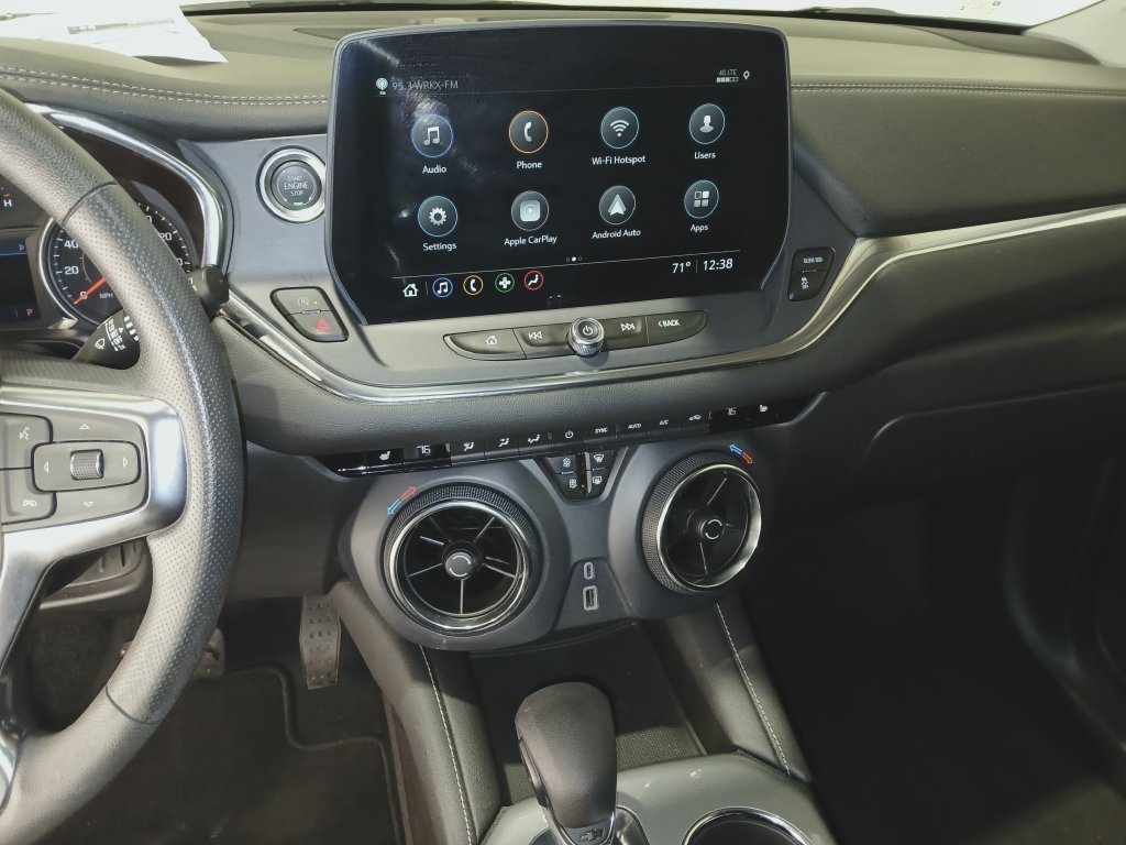 Used 2025 Chevrolet Blazer LT FWD image 18