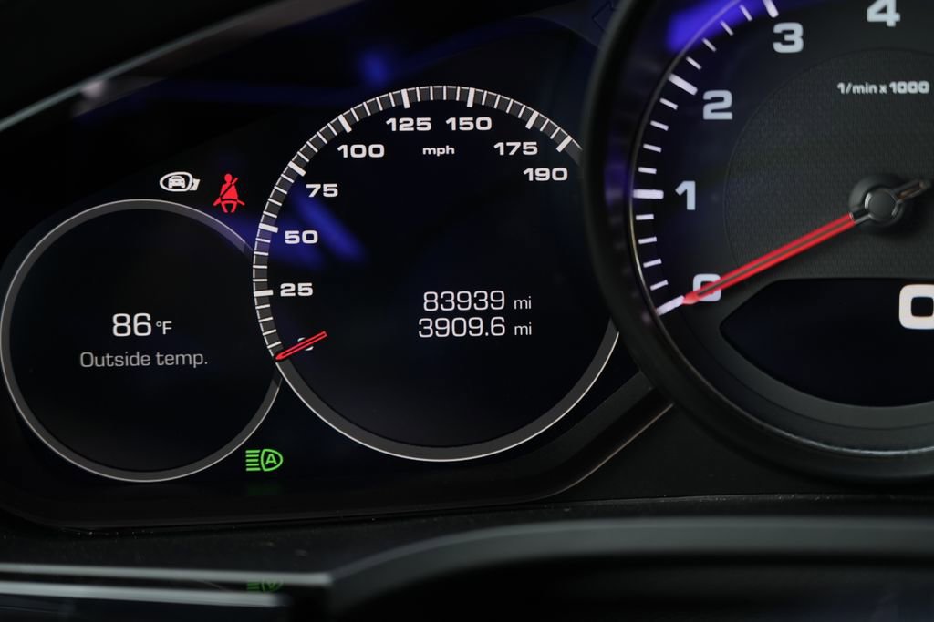 Used 2019 Porsche Cayenne S image 54