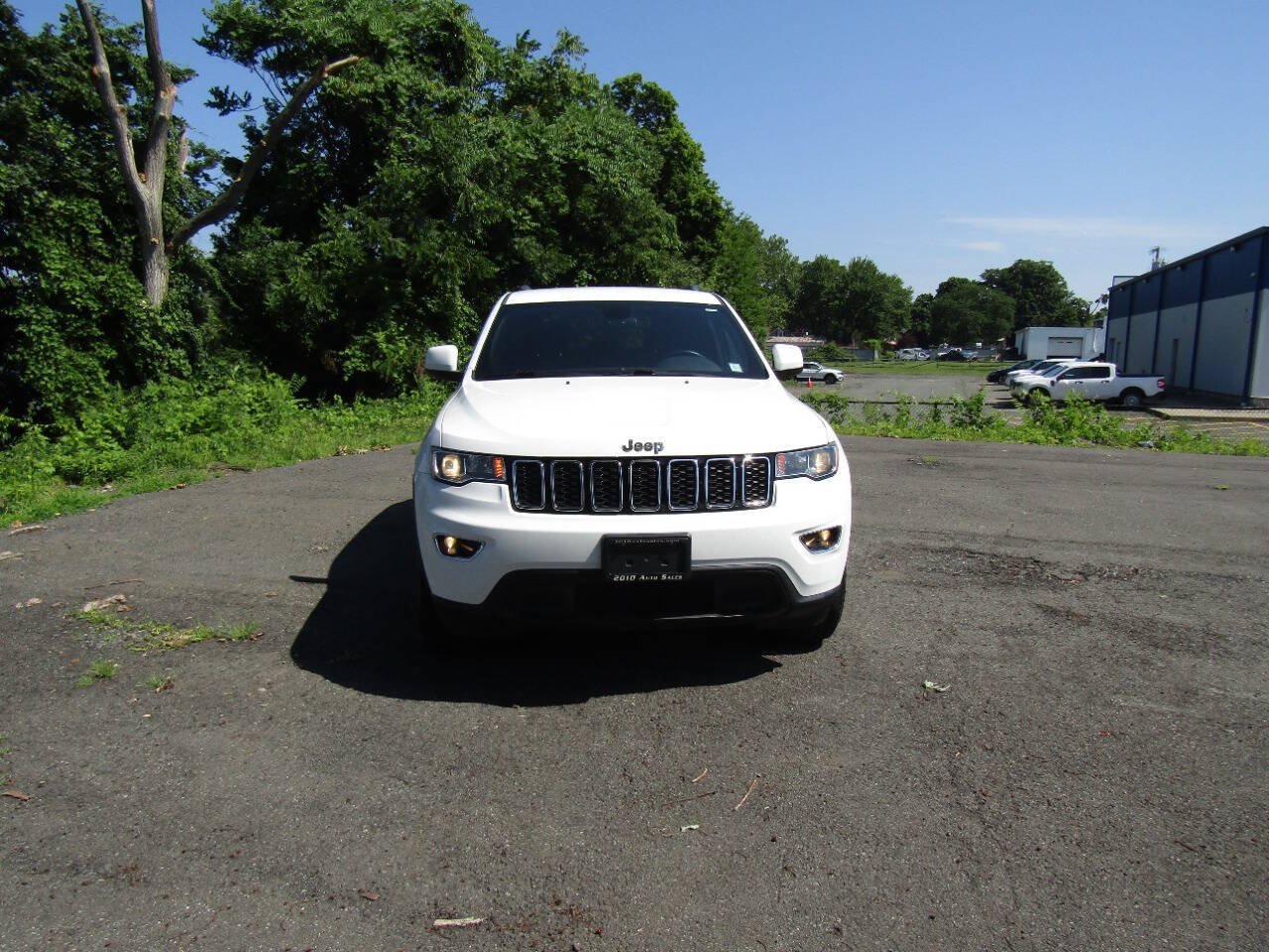 Used 2021 Jeep Grand Cherokee Laredo AWD/4WD image 41