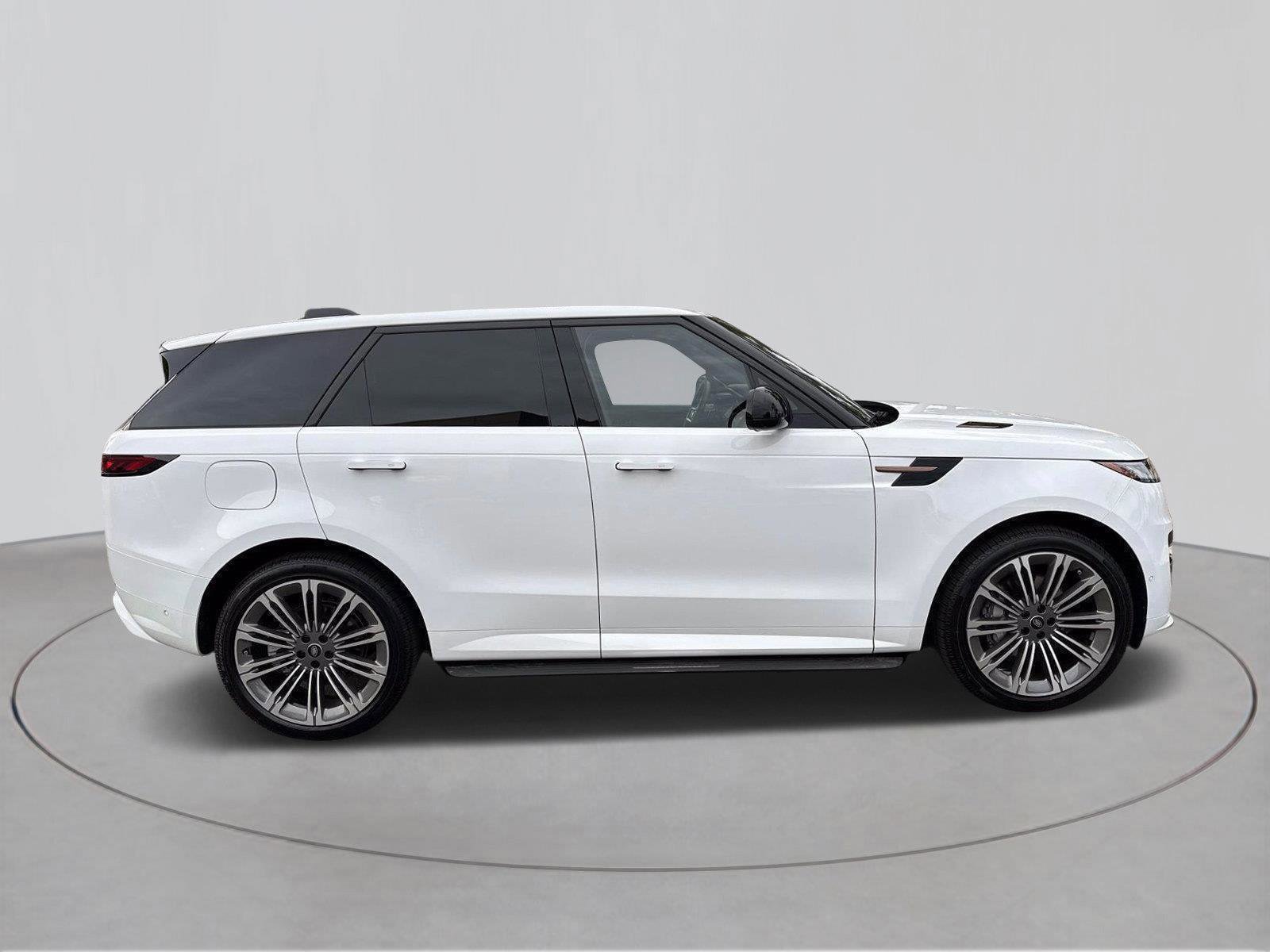 New 2025 Land Rover Range Rover Sport Dynamic SE image 5