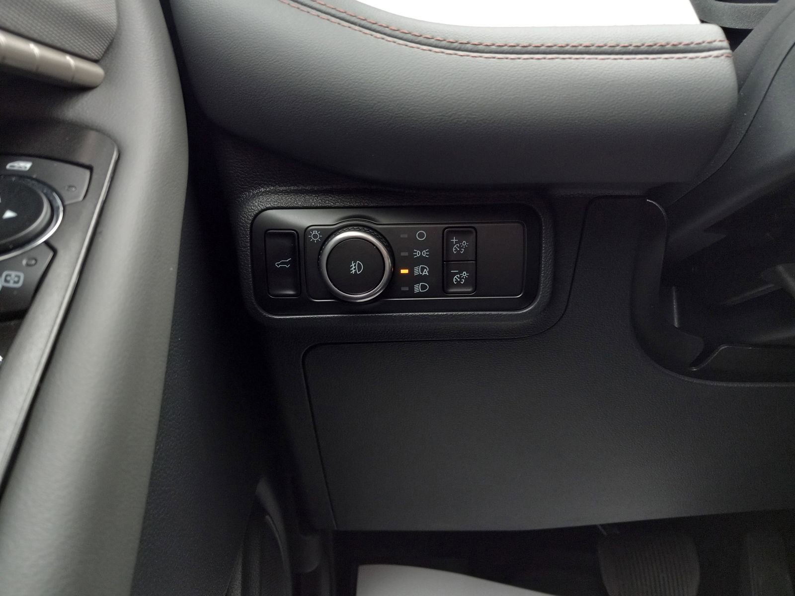 New 2025 Ford Explorer Active w/ Active Comfort Package image 19