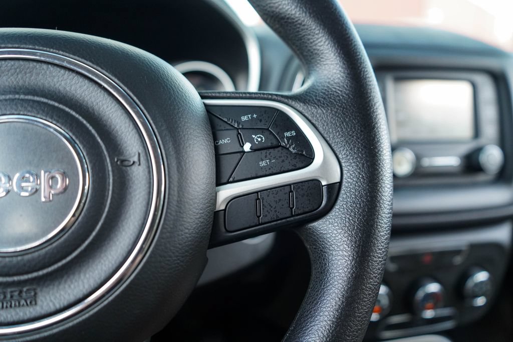 Used 2018 Jeep Compass Sport FWD image 29
