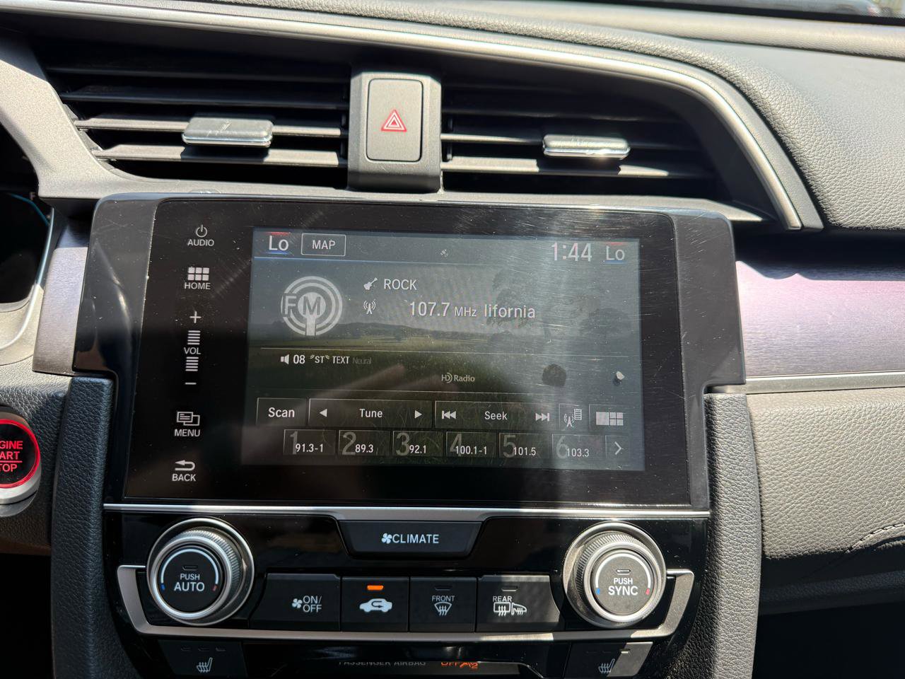 Used 2016 Honda Civic Touring image 10