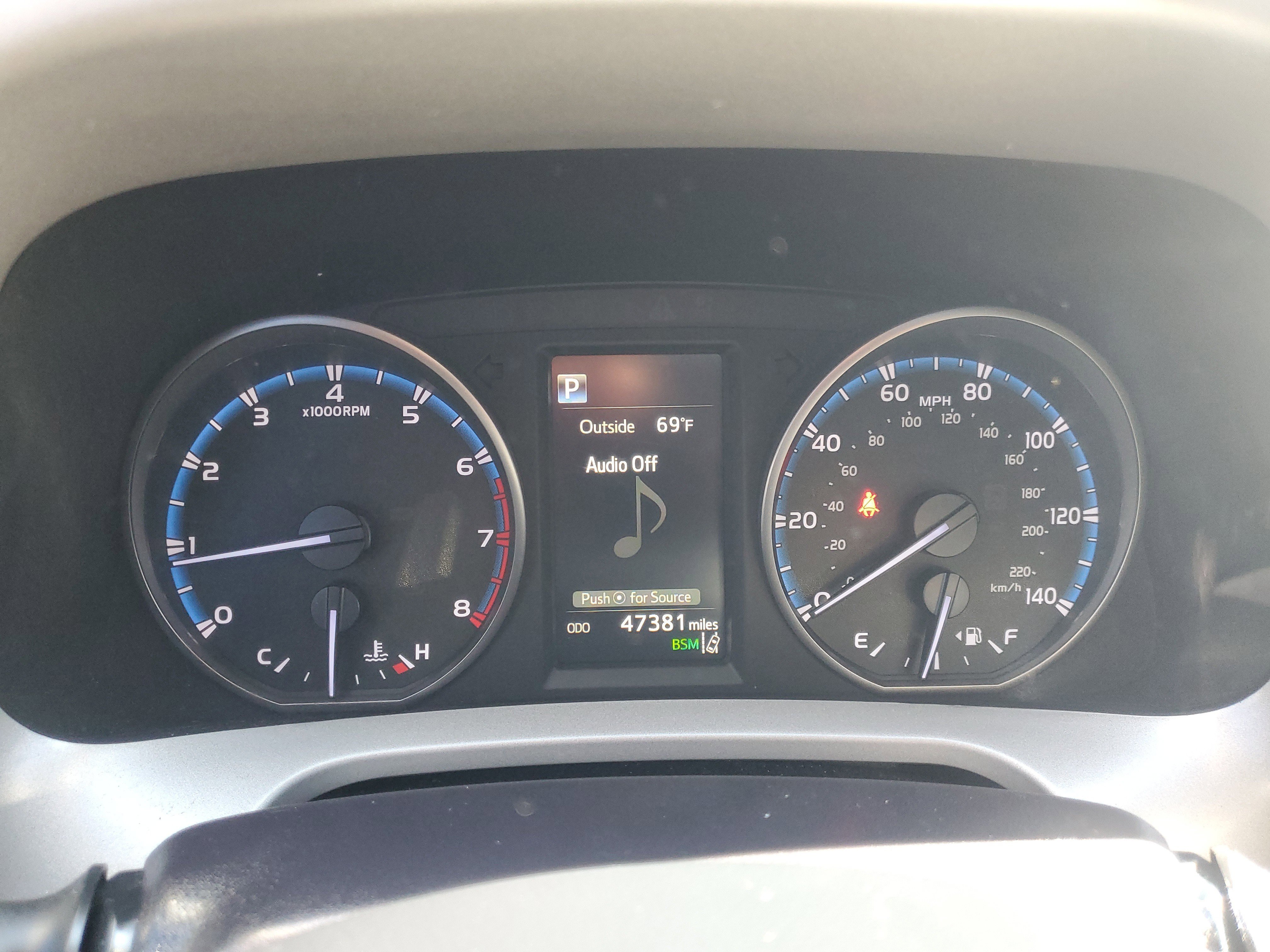 Used 2018 Toyota RAV4 XLE image 24